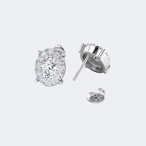 Boucles d'oreilles ovales serties de diamants, bijoux élégants au design minimaliste, accessoire de mode pour usage quotidien, cadeau pour femme - Product Image 4