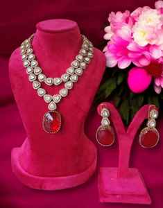 Conjunto de collar Polki de diseñador chapado en oro mate con pendientes, joyería nupcial Para Boda y celebración de fiesta - Product Image 1