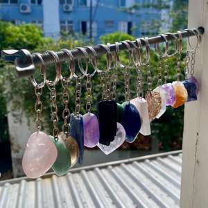 Llaveros y Porta Llaves Elegantes y Únicos con Piedras Mixtas de Cristal Brasileño - Product Image 1