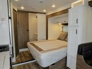 ผู้จัดจำหน่ายรถบ้านเคลื่อนที่รุ่น Guulf Stream Conquest 6250 คลาส C ปี 2025 - Product Image 6