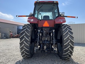 Utilisé pour Case IH Magnum 235 Tracteur à roues à usage intensif avec composants de base, y compris moteur à roulement GEA Pump à vendre - Product Image 6