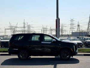 NUOVISSIMO Cadillac Escalade Sport Platinum SUV 2025, 499 CV, 7 Posti, 8 Cilindri, Cambio Automatico, Benzina, Guida a Sinistra - Product Image 5