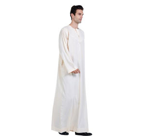 Nuevo diseño Simple musulmán Oriente Medio hombres Thobe islámico Thobe en color blanco y personalizado con bolsillos laterales hombres Thobe / Thawb - Product Image 4