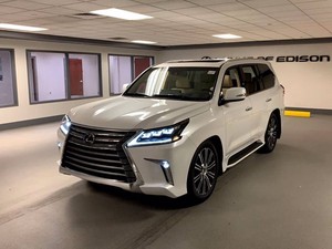 รถยนต์มือสอง ปี 2017-2025 รุ่น LX570 SUV 8 ที่นั่ง ไฟหน้า LED ยาง R20 เกียร์อัตโนมัติ ภายในตกแต่งด้วยหนัง หลังคาซันรูฟแบบพาโนรามา - Product Image 3