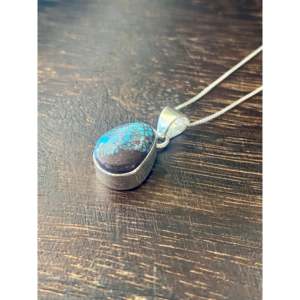 Collier artisanal en turquoise égyptienne et argent sterling par des artisans navajo, avec technologie de sertissage en clos - Product Image 4
