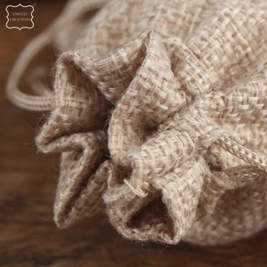 Vente en gros de sacs à cordon petits sacs-cadeaux durables et écologiques en coton - Product Image 4