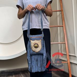 Nouvel arrivage de sacs à main en cuir occidental Boho Tan pour femmes Hippie tressé daim fourrure frange gland fermeture éclair Mini sac à bandoulière broderie - Product Image 1