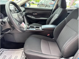 Limpio listo para enviar 2024 N i s a n S e n t r a SV - Product Image 4