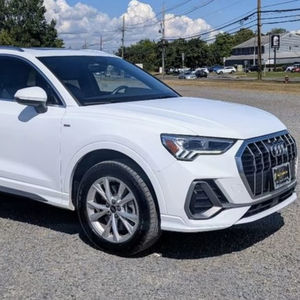 Meilleure Offre 2025 Audi Q3 2.0T 186HP L4 7DCT Système MMI SUV Compact de Luxe - Product Image 1