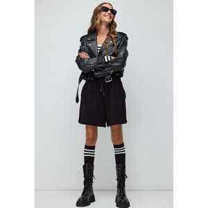 Pantalones Cortos Casuales de Textura Suave en Viscosa/Poliéster - Product Image 2