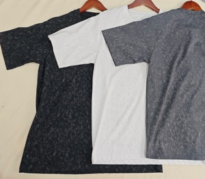 Camiseta de ajuste clásico en algodón puro, personalizable con logotipo o patrón, camiseta suave transpirable de uso diario y reventa para hombres - Product Image 6