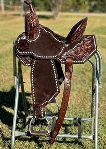 Silla de carreras de barril de cuero occidental diseño floral tallado a mano al mejor precio - Product Image 2