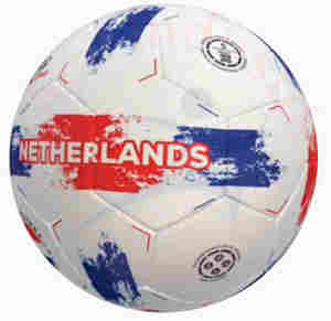 Ballons de football colorés de taille 5 avec logo personnalisé et matériaux en cuir et caoutchouc PVC pour la formation de matchs officiels pakistanais - Product Image 2