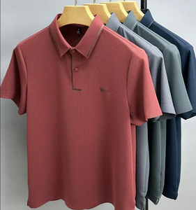 Polo informal de negocios para hombre, nuevo estilo, manga corta, bordado a la moda, cuello de punto de Spandex/poliéster de Color puro - Product Image 3