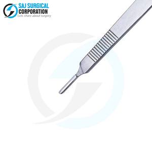 Mango de bisturí para zurdos especialmente diseñado para cirujanos zurdos Peso equilibrado de acero inoxidable - Product Image 5