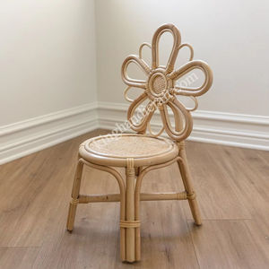 Chaise d'enfant en rotin naturel faite à la main pour la décoration de fête d'anniversaire, siège d'enfant bohème pour des événements - Product Image 1