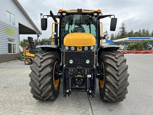 2023 JCBb Fastrac 4220 Tractor For Sale - Product Image 4