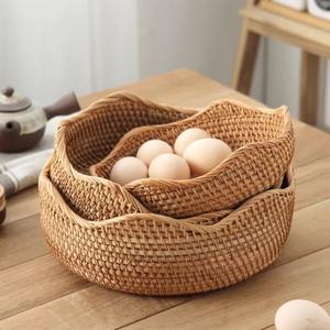Panier de rangement en rotin à bords festonnés pour étagère de garde-manger, essentiels pour le rangement de cuisine - Product Image 6