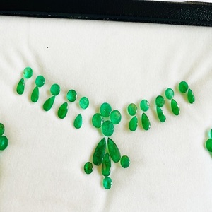 Lujos Esmeralda sin cuello con piedras naturales y alta calidad para mujer y joyería que hacen un brillo excepcional perfecto en piedra - Product Image 1