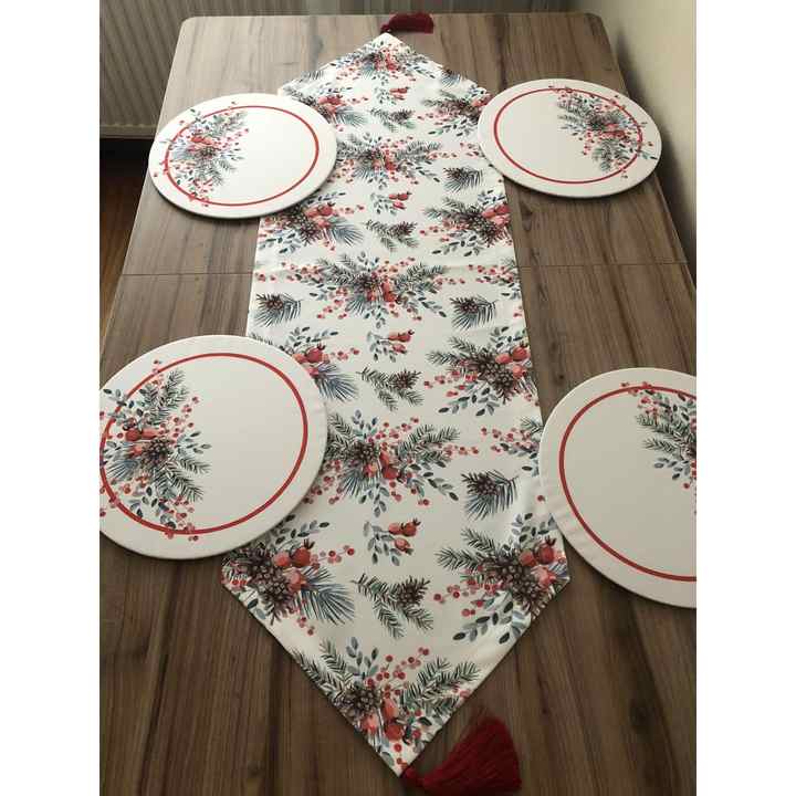 NEW YEAR'S PINE PATTERNED RUNNER & CUPLA