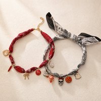 Écharpe en soie personnalisée avec breloques, bandana personnalisé pour femme, collier en tissu esthétique, cadeau bohème pour Halloween
