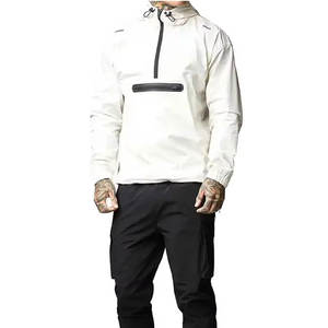 Chaquetas Cortavientos con Logotipo Personalizado, Chaqueta Cortavientos de Poliéster Forrada con Diseño Moderno - Product Image 1