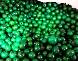 Perles d'açaï vert foncé faites à la main – Perles artisanales écologiques pour colliers, bracelets et boucles d'oreilles - Product Image 1