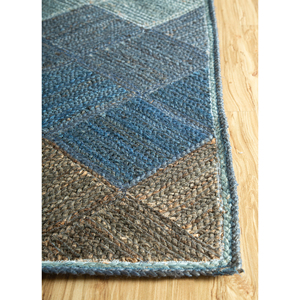 พรมปูพื้นทรงสี่เหลี่ยมผืนผ้าลายเรขาคณิต Nomadic Threads รุ่น PDJT-260 สีน้ำเงิน ทำจากเส้นใยป่านปอแบบทอเรียบ เหมาะสำหรับทางเดิน ห้องโถง ทางเข้าบ้าน และข้างเตียง - Product Image 4