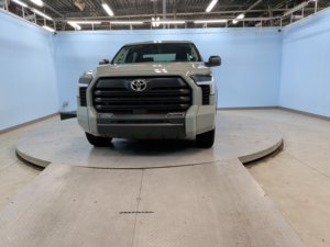 โตโยต้า ทันดรา SR5 ทวินเทอร์โบ ขับเคลื่อนล้อหลัง ปี 2024 มือสอง สภาพดี - Product Image 2