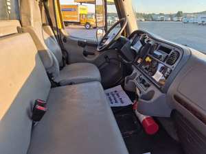 รับรถบรรทุกพื้นเรียบ M2 ปี 2020 มือสอง สภาพดี กำลัง 220 แรงม้า เกียร์อัตโนมัติ 6 สปีด จัดส่งทั่วโลก ได้เลย - Product Image 2