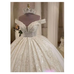 Robes perlées à la main les plus vendues pour les tenues de soirée pour les célébrités de la mariée et la vente au détail haut de gamme disponible au meilleur prix - Product Image 2