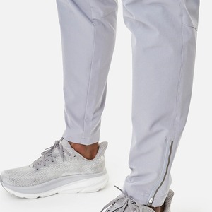 Survêtement coupe-vent personnalisé à la mode ensemble de vêtements de sport zippés pour hommes veste et pantalon en matériau doux et respirant - Product Image 5