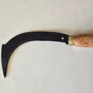 Vente chaude, production directe d'usine, faucille de jardin en acier à dents de gazon avec manche en bois - Product Image 1