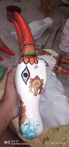 Cabezas de vaca pintadas a mano hechas a medida adecuadas para usar como decoración del hogar e ideales para tapices adecuados para reventa - Product Image 5