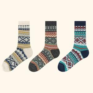 Chaussettes Crew à Motif Coloré Funky pour Hommes 3 Paires Chaussettes Habillées Respirantes en Coton Absorbant la Sueur - Product Image 4