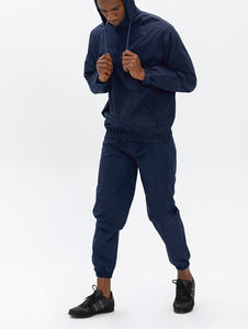 2025 OEM unisexe hommes femmes 100% polyester mémoire survêtements ensembles assortis 2 pièces hiver imperméable survêtement ensemble avec logo personnalisé - Product Image 5