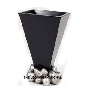 Couleur noire feuille fleur forme Design Vase aluminium métal Table Ware parfait pour la maison salon chambre Vase - Product Image 3