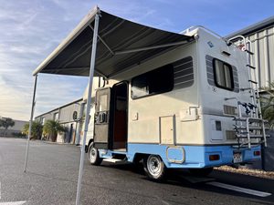 1996 Toyota HiAce Camper 4WD cambio manuale a 5 marce Diese l Motorhome