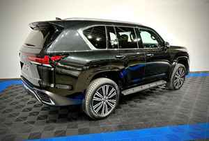 LEXUS LX 600 2026 + Luxe + MY24 + Toutes les options + Sans TVA / En stock + 415 ch TRANSMISSION AUTOMATIQUE - Product Image 6