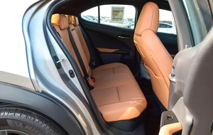 รถ Lexus RX 2.0L ปี 2024 สภาพดีเยี่ยม พวงมาลัยซ้าย 6 ที่นั่ง มาตรฐานไอเสียยูโร 4 วิ่ง 50,000-75,000 ไมล์ พร้อมส่งมอบ - Product Image 5