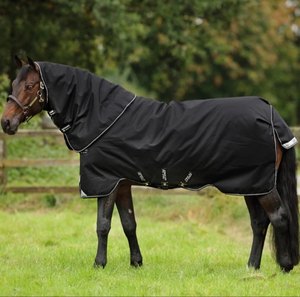 Combo de alfombra de caballo de invierno transpirable impermeable 1200D ecuestre con manta de carreras blanca y diseño resistente a la intemperie - Product Image 4