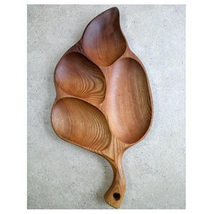 Plateau de service de nourriture de qualité exclusive avec poignée en métal Accessoires de cuisine Design haut de gamme Plateau de service en bois de couleur naturelle 2025 - Product Image 1