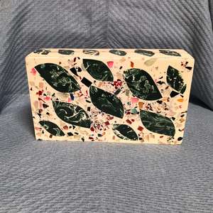 Magnifique Pochette en Résine et Bois pour Femmes, Modèle Élégant à la Main, Haute Qualité, Luxueuse pour les Rassemblements et Événements Formels - Product Image 6