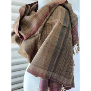 Tissu en soie et coton tissé à la main, style long, teinture acacia et marguerite - Product Image 2