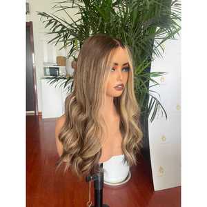 Peluca de Encaje Larga y Ondulada, Rubia con Balayage Marrón, Hecha de Cabello Humano - Product Image 4