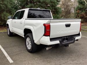 รถโตโยต้า ทาโคมา SR5 ดับเบิ้ลแค็บ ขับเคลื่อนล้อหลัง ปี 2025 มือสอง สภาพดี - Product Image 4