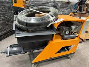 เครื่องพ่นปูนฉาบไฟฟ้าแบบใหม่ ปั๊มซีเมนต์ 60 ลิตรต่อนาที อุปกรณ์เคลือบผนังเคลื่อนที่ - Product Image 3