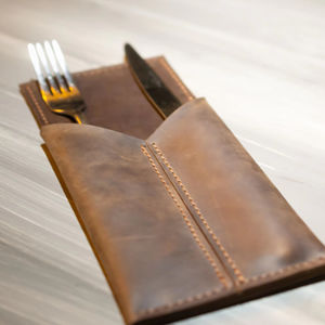 Porta Cubiertos de Cuero Genuino Clásico de Lujo, Ligero, Portátil, Ecológico, Organizador de Utensilios Duradero para Mesa de Restaurante - Product Image 1