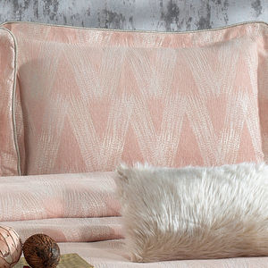 ชุดเครื่องนอนกูซิด แคปริซ ลายทาง 4 ชิ้น ผ้าเชนิลล์ 100% ซักได้ ขนาดคิงไซส์ สำหรับใช้ในบ้าน ผลิตในตุรกี - Product Image 3