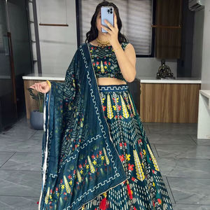 ชุดราตรีผ้าไหมสีฟ้าจากนักออกแบบพิเศษพร้อมด้วยงานแพตตี้โกต้าและสไตล์ชนเผ่า dupatta สำหรับงานแต่งงานงานปาร์ตี้ดิวาลี - Product Image 1